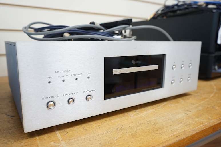 An Esoteric SA-60 Universal Audio Player with remote control. Condition - fair, some wear to case. Sold untested.